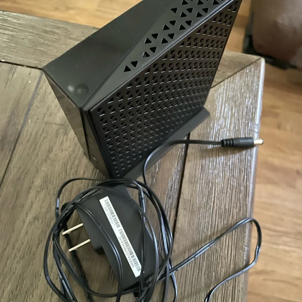 Netgear Router N300 WiFi Router - Picture 3 of 3
